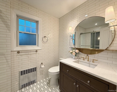 85 Violet Avenue - Photo Thumbnail 7