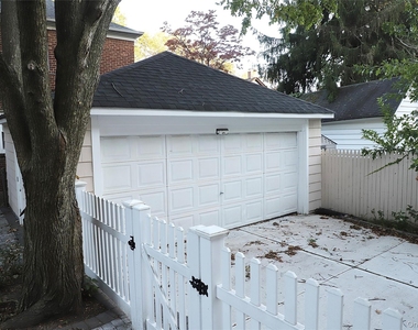 85 Violet Avenue - Photo Thumbnail 9