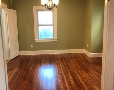 8 Raymond Street - Photo Thumbnail 3