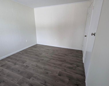 2 Mountain Ave - Photo Thumbnail 6