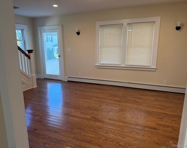 6 Red Brook Terrace - Photo Thumbnail 3