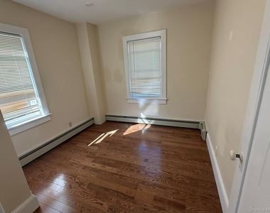 6 Red Brook Terrace - Photo Thumbnail 15