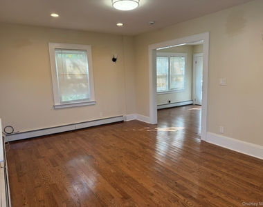 6 Red Brook Terrace - Photo Thumbnail 5