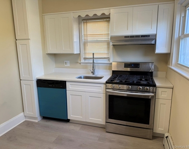 6 Red Brook Terrace - Photo Thumbnail 8
