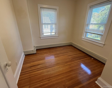 6 Red Brook Terrace - Photo Thumbnail 13