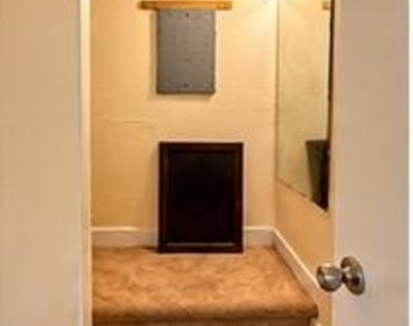 19 Stone Avenue - Photo Thumbnail 8