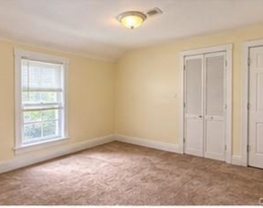 19 Stone Avenue - Photo Thumbnail 2