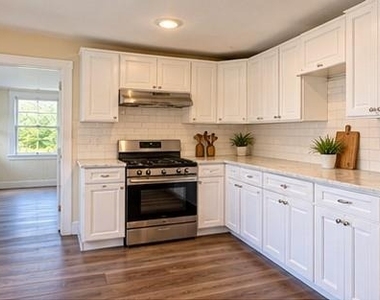 19 Stone Avenue - Photo Thumbnail 4