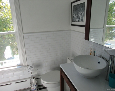 94 Main Street - Photo Thumbnail 9
