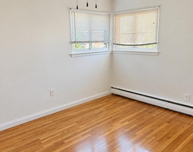 94 Union Avenue - Photo Thumbnail 4