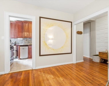 68-12 Burns Street - Photo Thumbnail 13