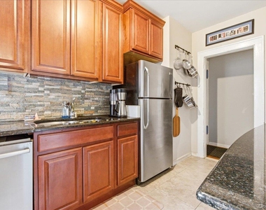 68-12 Burns Street - Photo Thumbnail 17