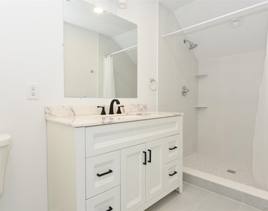 7 Lisa Drive - Photo Thumbnail 12