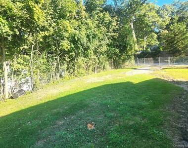 48 Maple Road - Photo Thumbnail 15