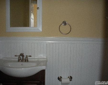 224 E Main Street - Photo Thumbnail 5