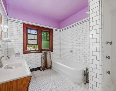 13 Cottage Street - Photo Thumbnail 10