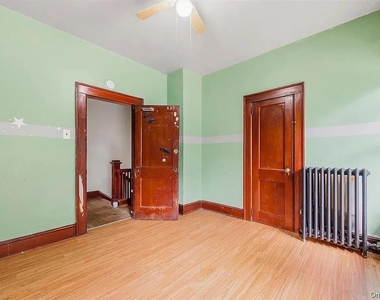 13 Cottage Street - Photo Thumbnail 17