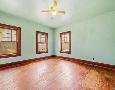 13 Cottage Street - Photo Thumbnail 14