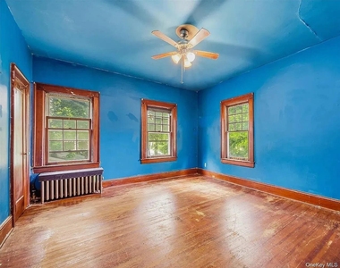 13 Cottage Street - Photo Thumbnail 11