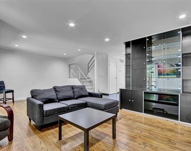 18 Villas Circle - Photo Thumbnail 5