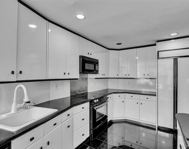18 Villas Circle - Photo Thumbnail 3