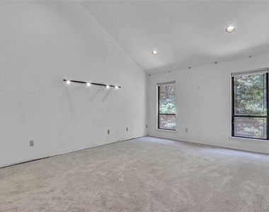 18 Villas Circle - Photo Thumbnail 7