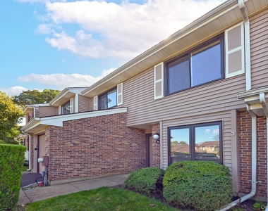 56 South Pond Lane - Photo Thumbnail 5