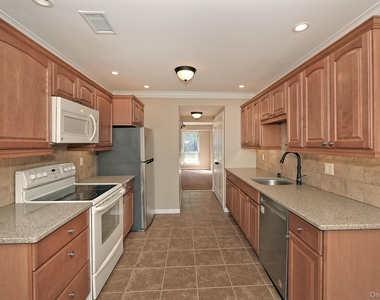 56 South Pond Lane - Photo Thumbnail 8