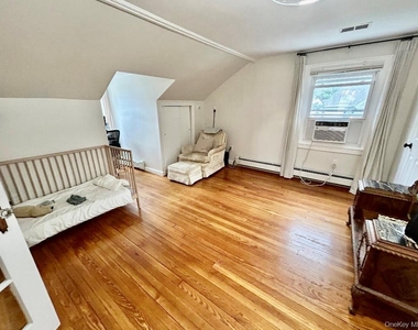 324 Hayward Avenue - Photo Thumbnail 11