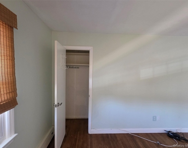 240 S Broadway - Photo Thumbnail 11