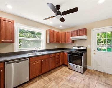 149 Fort Salonga Road - Photo Thumbnail 5