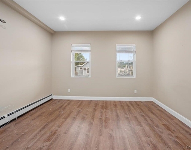 84 Howard Street - Photo Thumbnail 10