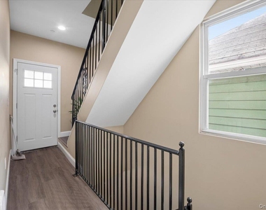 84 Howard Street - Photo Thumbnail 2