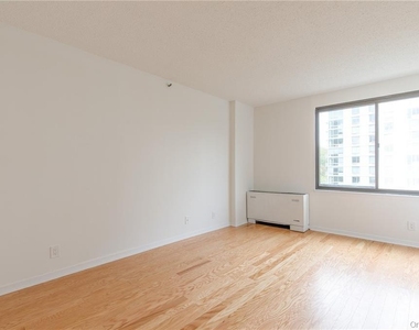 10 Cottage Place - Photo Thumbnail 13