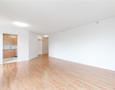 10 Cottage Place - Photo Thumbnail 6