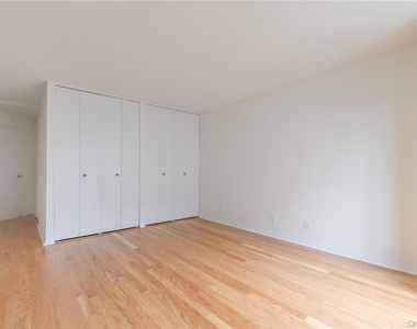 10 Cottage Place - Photo Thumbnail 11