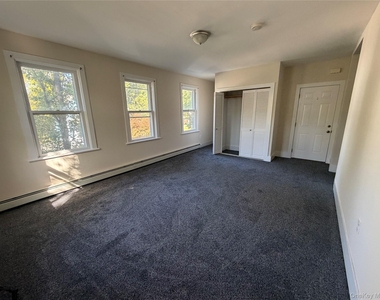 19 Wheeler Avenue - Photo Thumbnail 8