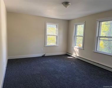 19 Wheeler Avenue - Photo Thumbnail 10