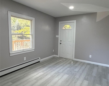 595 Saddle River Road - Photo Thumbnail 3