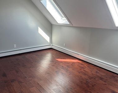 50 Cedar Point Drive - Photo Thumbnail 12