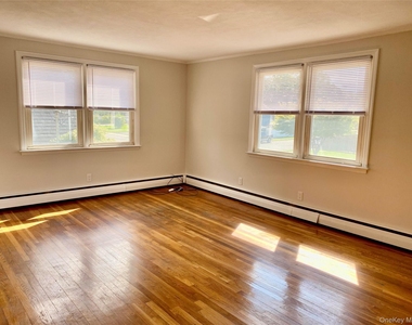 282 Laurel Road - Photo Thumbnail 5