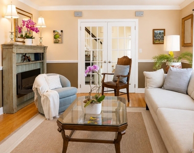 1035 Shore Acres Drive - Photo Thumbnail 11