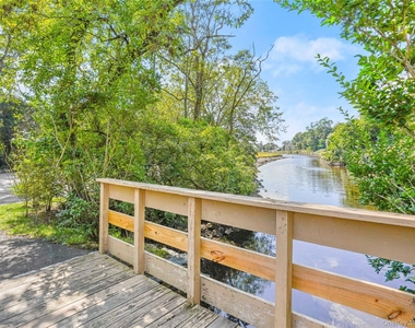 1035 Shore Acres Drive - Photo Thumbnail 32
