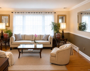 1035 Shore Acres Drive - Photo Thumbnail 9