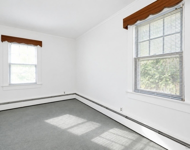 351 Manhattan Avenue - Photo Thumbnail 17