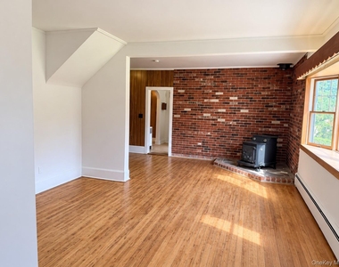 351 Manhattan Avenue - Photo Thumbnail 15