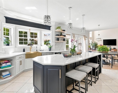 34 Woodcrest Lane - Photo Thumbnail 12