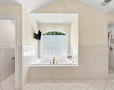 34 Woodcrest Lane - Photo Thumbnail 27