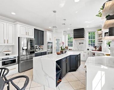 34 Woodcrest Lane - Photo Thumbnail 8