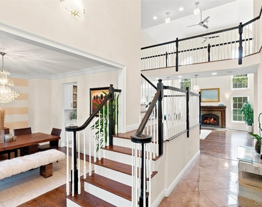 34 Woodcrest Lane - Photo Thumbnail 1